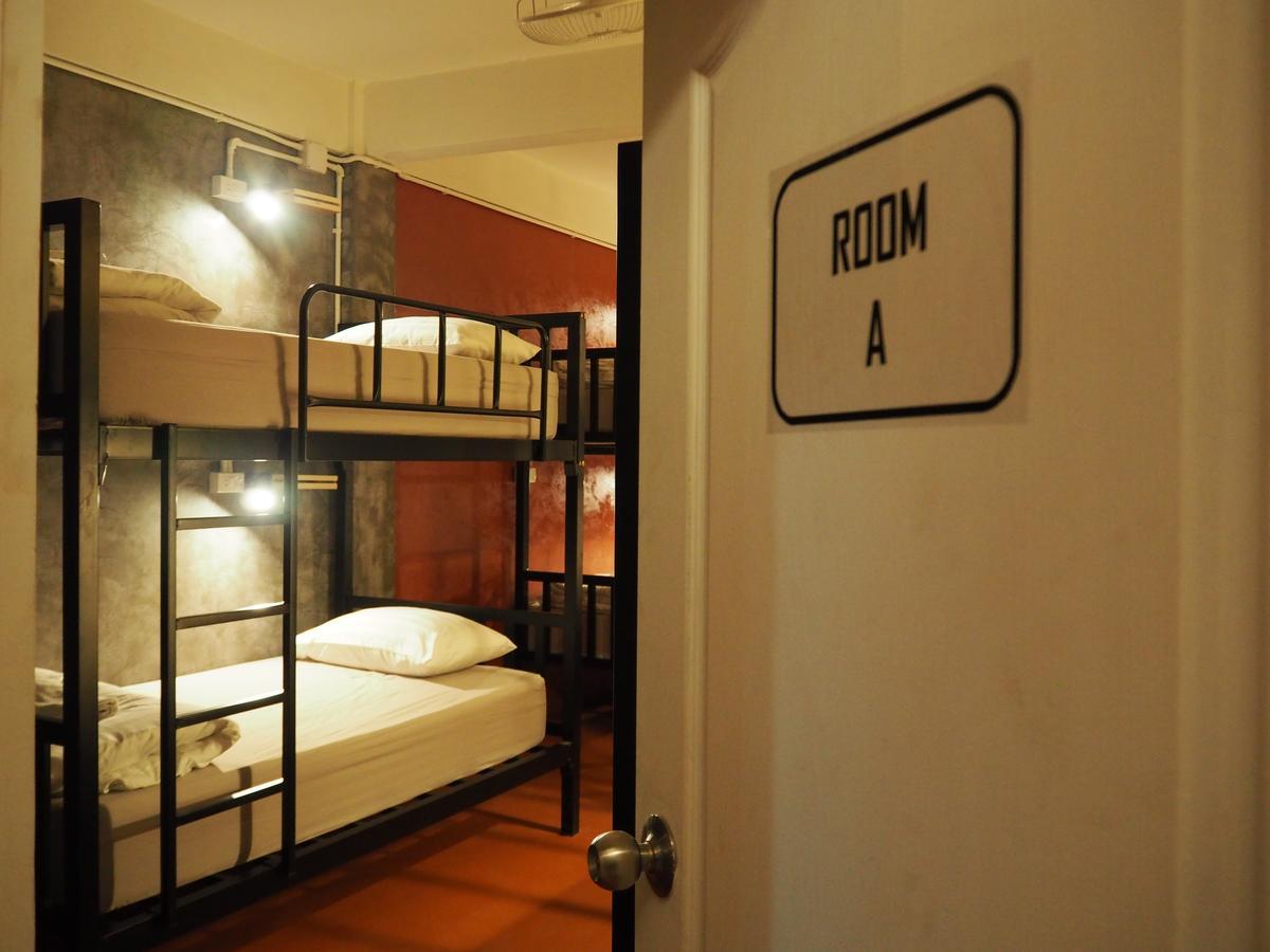 Playground Hostel Bangkok Kültér fotó